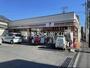 コンビニ　セブンイレブン西荻神明通り店（コンビニ）まで77m
