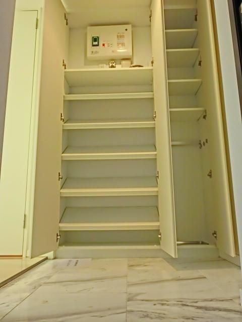 玄関　大型シューズＢＯＸ