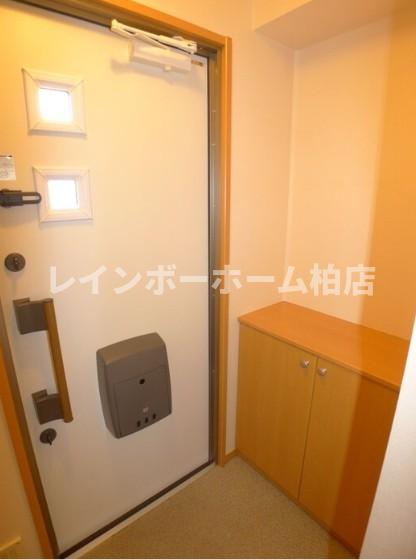 玄関　シューズボックスがあります