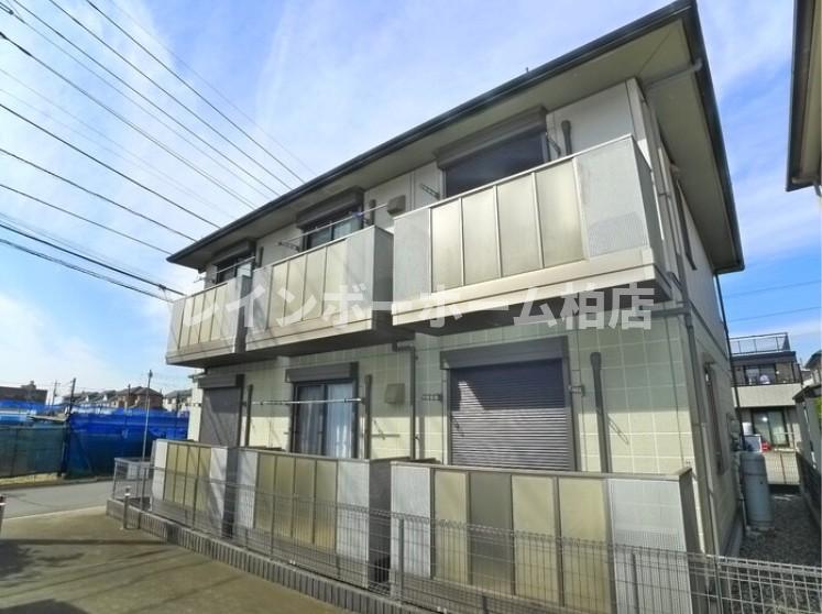 建物外観　落ち着いた雰囲気の外観です