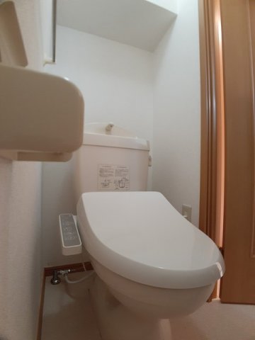 トイレ　清潔感のあるトイレです
