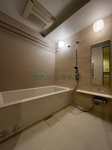 バス・シャワールーム　別部屋の参考写真です