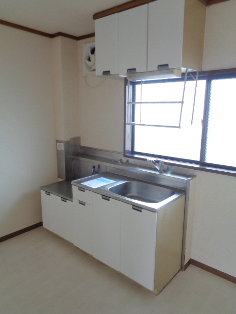 キッチン　換気のできる窓付き　ガス２口設置可キッチン