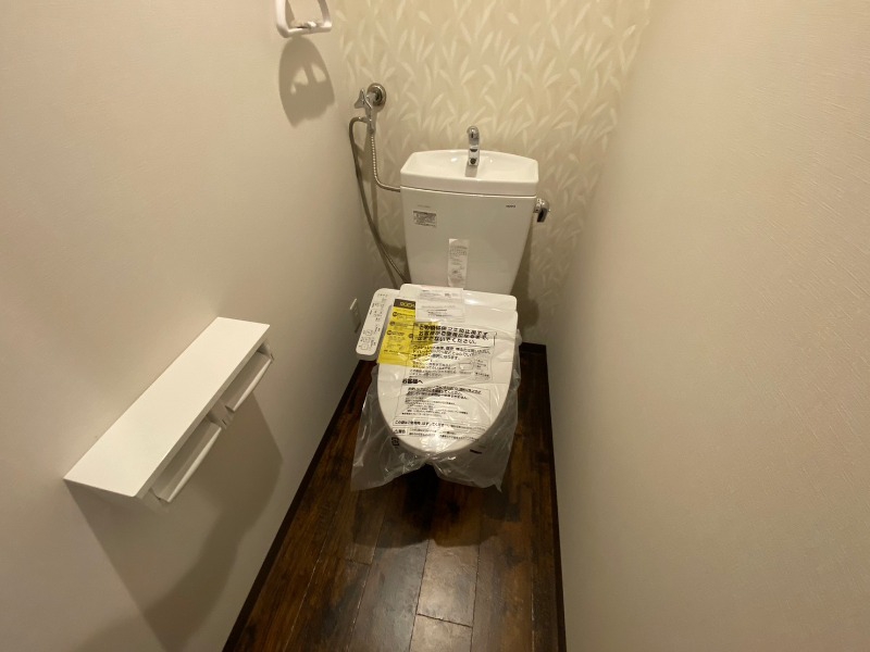 トイレ　トイレです。ウォシュレット付を探している方、おすすめです。