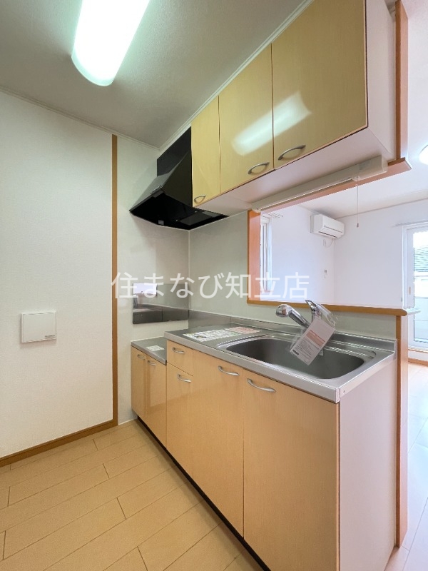 キッチン　反転・同型タイプ
