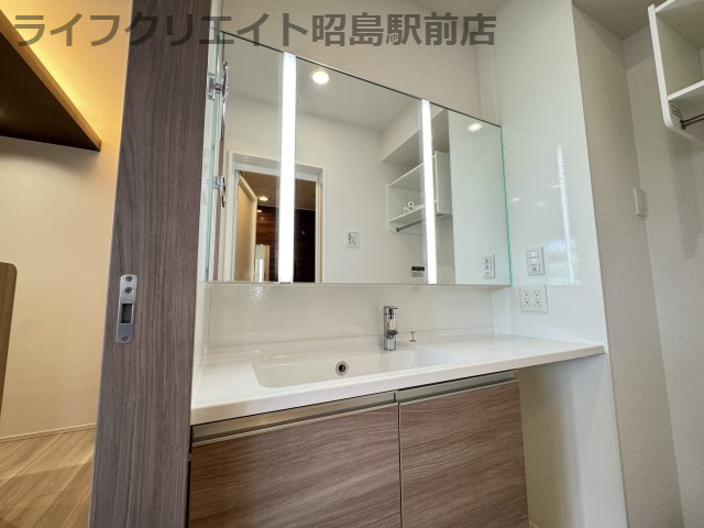 洗面設備　※別部屋のイメージ写真です。