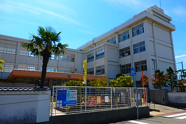 小学校　城東小学校（小学校）まで761m