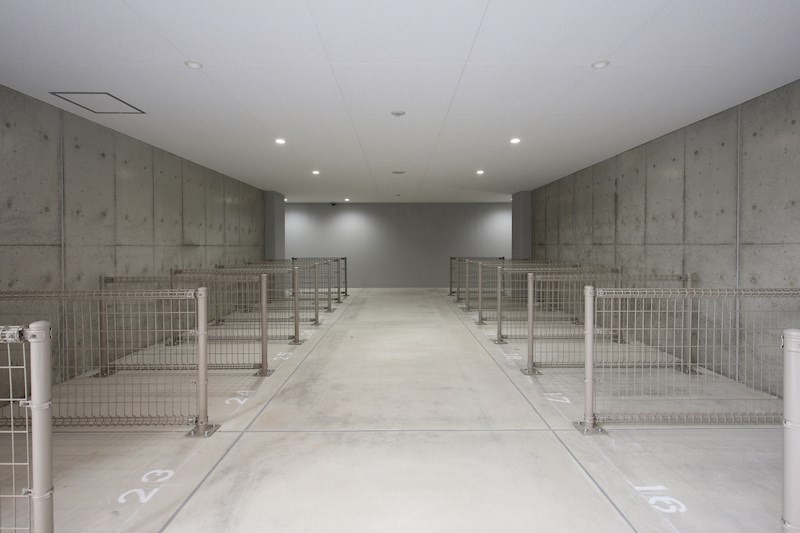 その他共有部分　各部屋専用のサイクルポートあり。屋内の為、雨もかかりません。