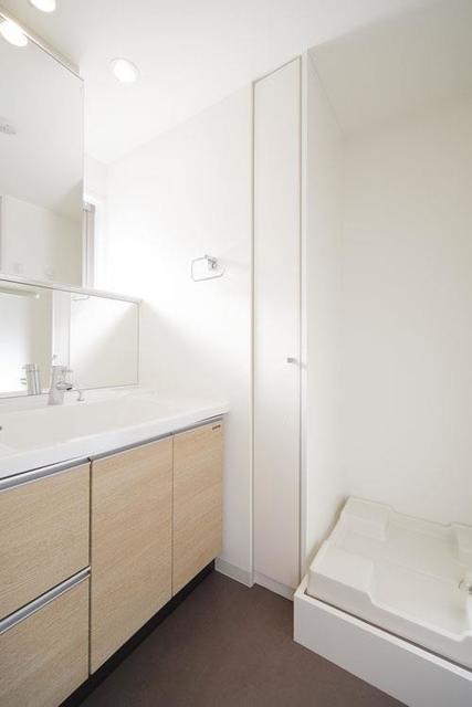 洗面設備　※写真は同タイプ住戸です。