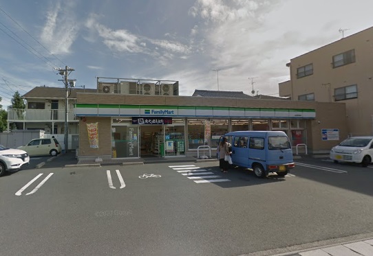 コンビニ　ファミリーマート浜松東本郷店（コンビニ）まで563m