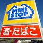 コンビニ　ミニストップ摂津鳥飼本町店（コンビニ）まで407m