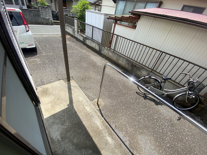 バルコニー　※クリーニング前写真