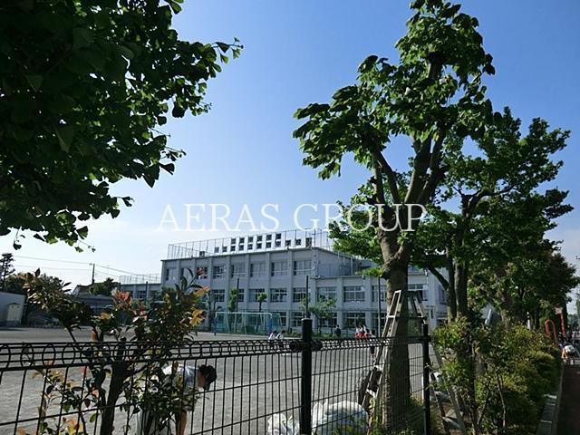 中学校　三鷹市立第四中学校（中学校）まで611m