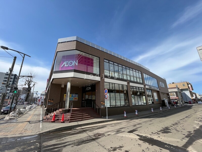 ショッピングセンター　イオン南平岸店（ショッピングセンター）まで429m