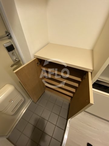 玄関　ローズコーポ天満東II　下駄箱