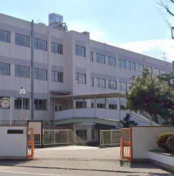 小学校　名古屋市立猪高小学校（小学校）まで511m