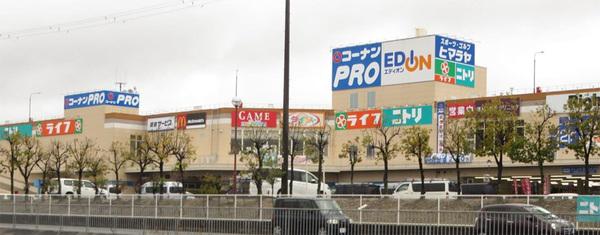 スーパー　ライフ堺インター店（スーパー）まで482m
