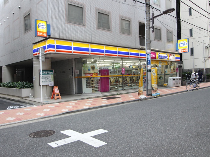 コンビニ　ミニストップ（コンビニ）まで228m