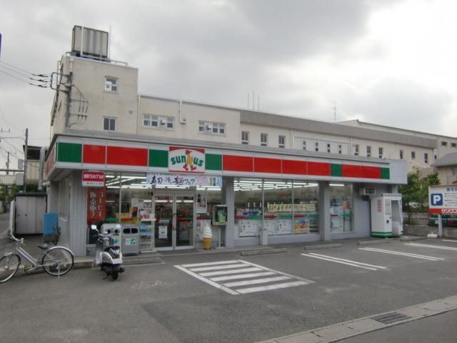 コンビニ　サンクス（コンビニ）まで119m