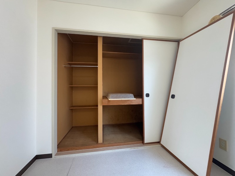 収納　こちらは収納です。物をしまう事ができますね！