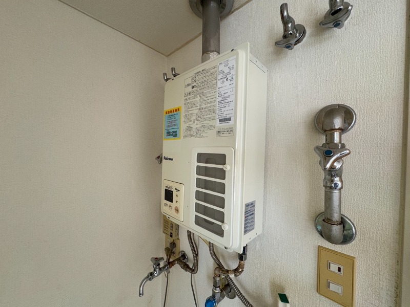 その他設備　給湯器です。操作しやすいパネルになってます。