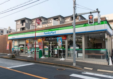コンビニ　ファミリーマート 大田池上徳持店（コンビニ）まで429m