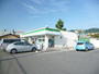 コンビニ　ファミリーマート八尾郡川店（コンビニ）まで580m