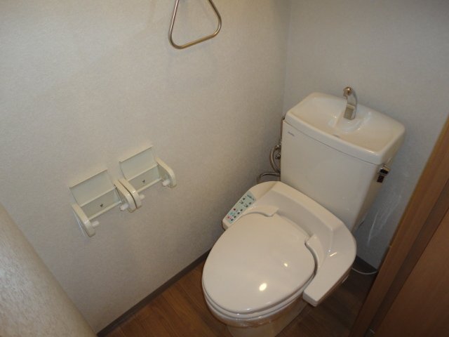 トイレ　シャワー付トイレ