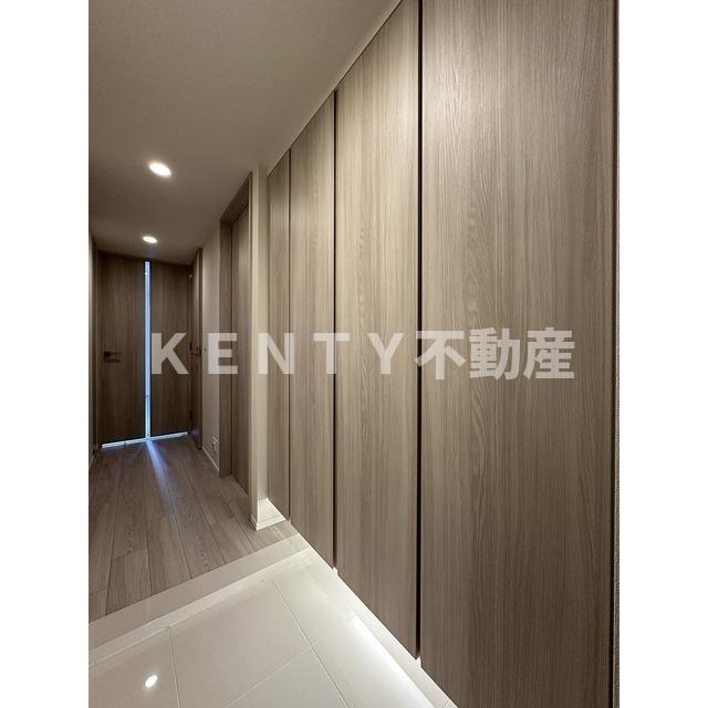 玄関　落ち着いた玄関です