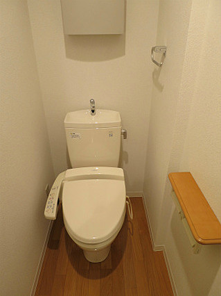 トイレ　コンパクトで使いやすいトイレです