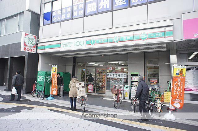 コンビニ　ローソンストア１００（コンビニ）まで163m