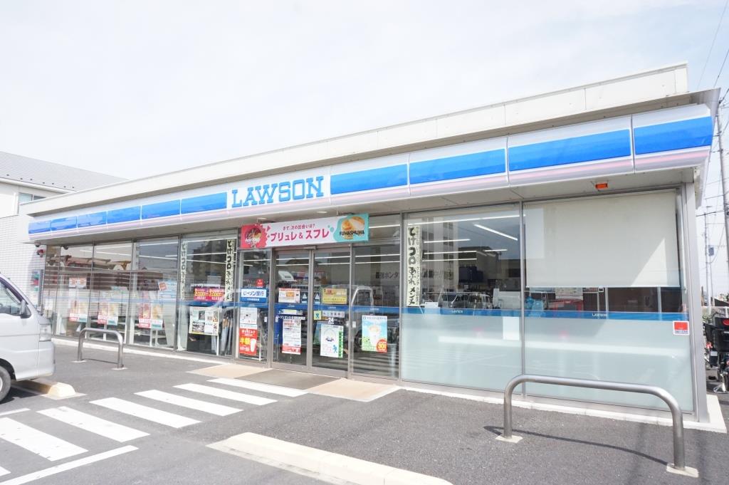 コンビニ　ローソン さいたま浦和美園店（コンビニ）まで647m