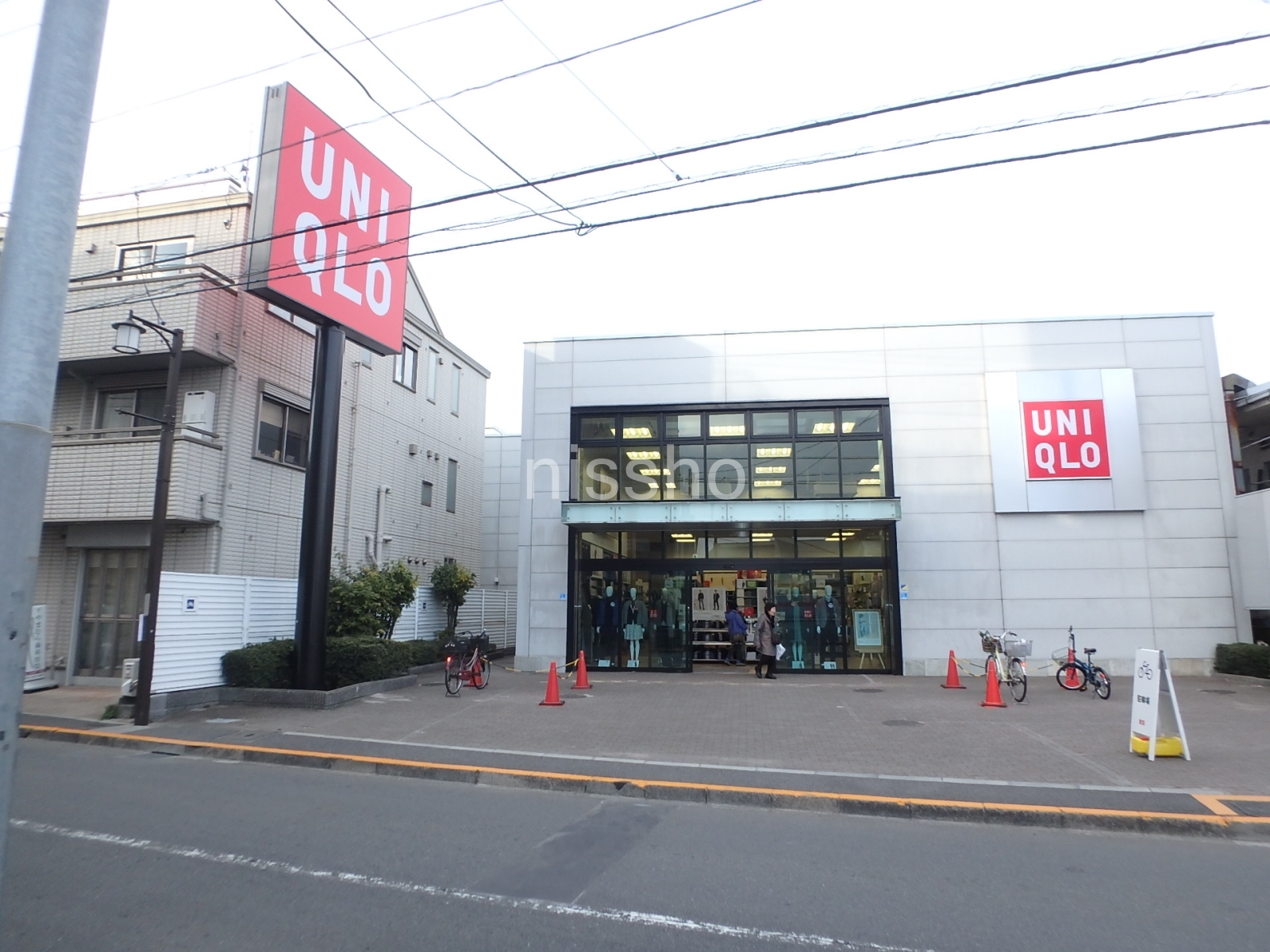 ショッピングセンター　ユニクロ杉並下井草店（ショッピングセンター）まで647m