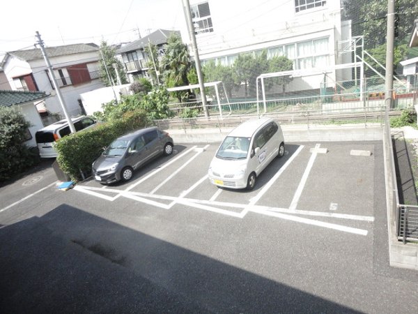 駐車場　敷地内にあります