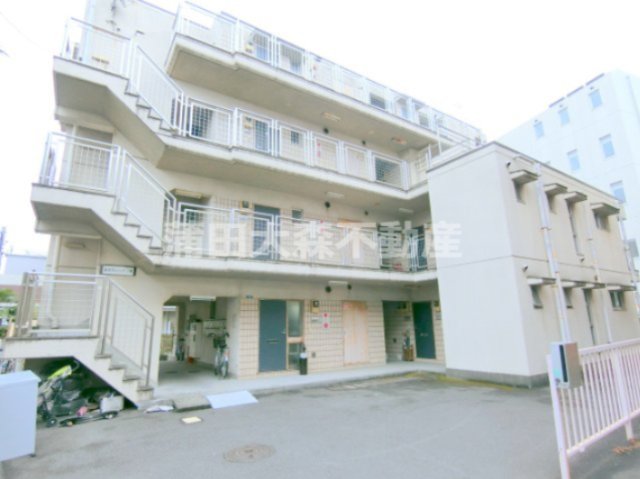 建物外観　1990年4月築　RC鉄筋コンクリート造地上4階建て 東京都