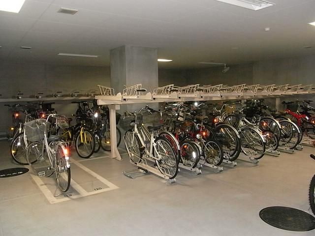 駐車場　屋内駐輪場