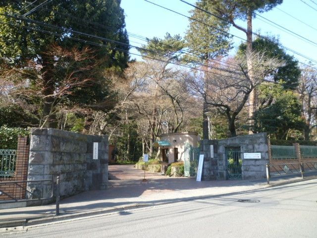 その他　私立白百合女子大学（その他）まで1210m
