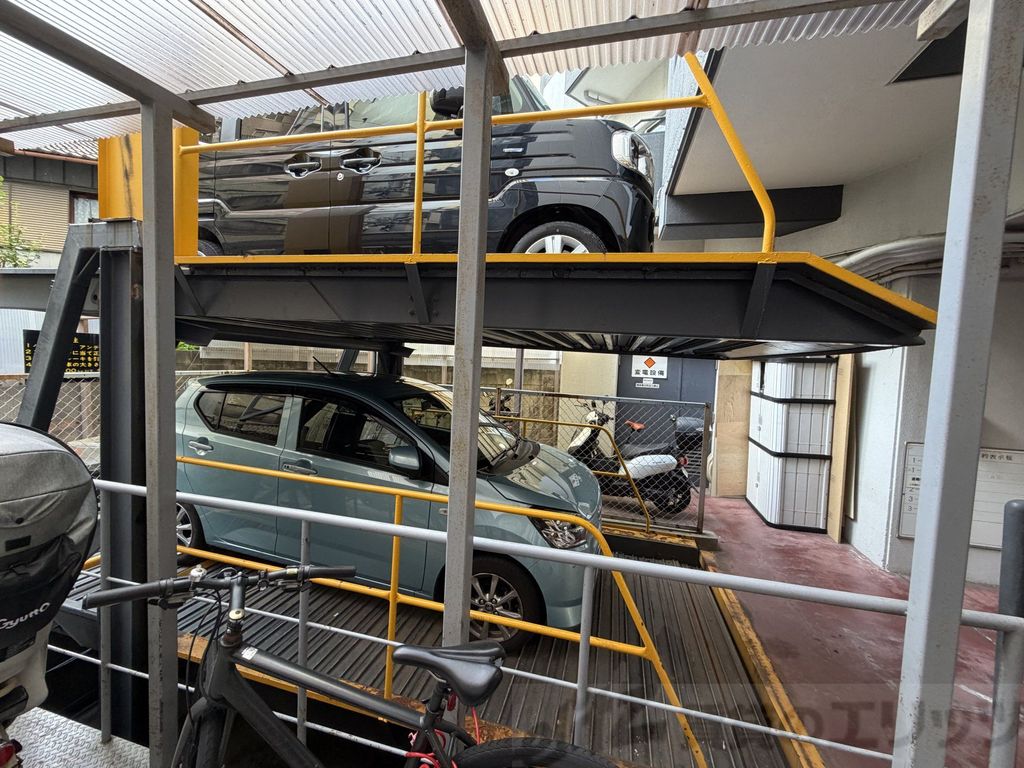 駐車場　駐車場