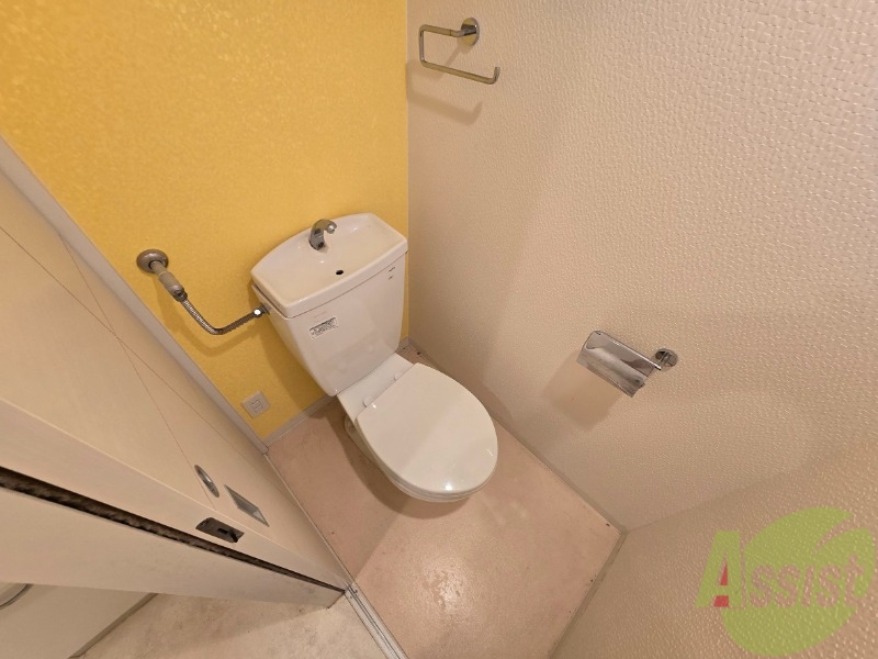 トイレ　こちらはトイレです。清潔感があり、安心して使用できます。
