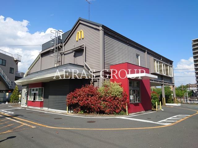 飲食店　マクドナルド 多摩ニュータウン通り店（飲食店）まで118m