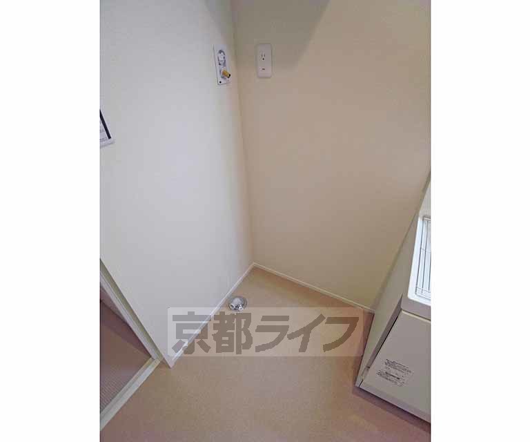 その他設備　室内に洗濯機置けます。