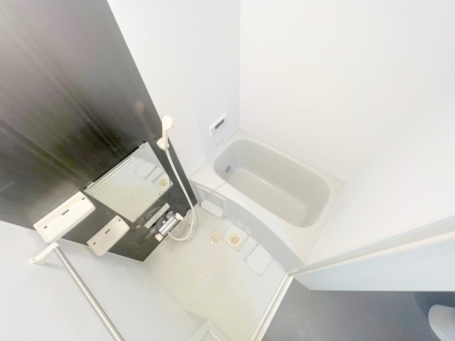 バス・シャワールーム　ゆったりと入るなら、お風呂とトイレとは別々が嬉しいですよね。