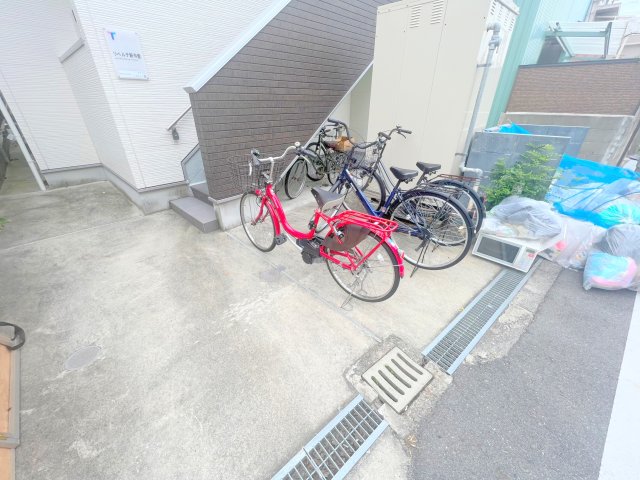 エントランス　綺麗なエントランスです。