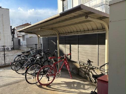 その他設備　屋根付き駐輪場