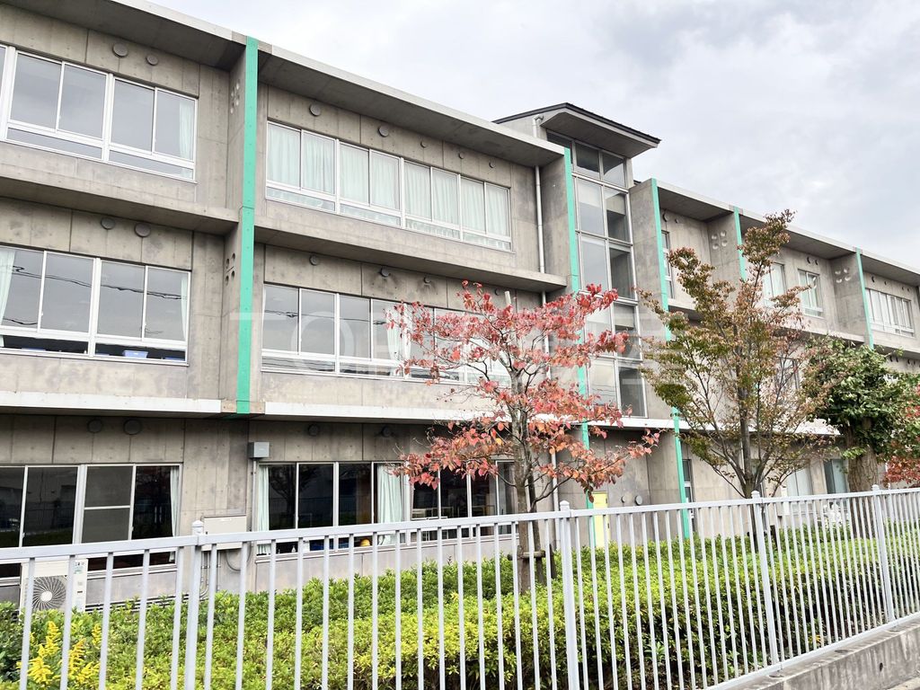 中学校　千葉市立松ケ丘中学校（中学校）まで5080m