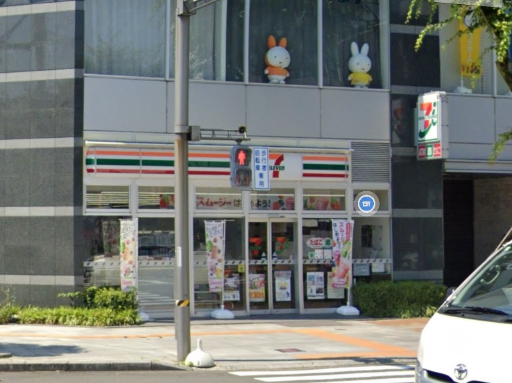 コンビニ　セブンイレブン岐阜柳ヶ瀬店（コンビニ）まで0m