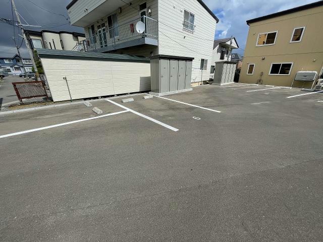 駐車場　駐車場