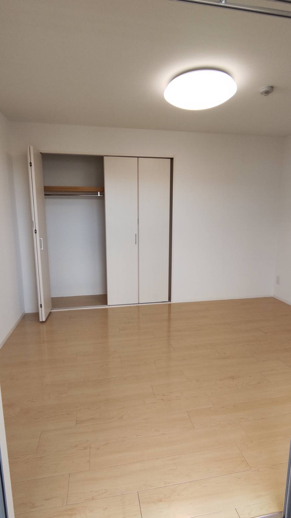 その他部屋・スペース　外の光が差し込む明るいお部屋です