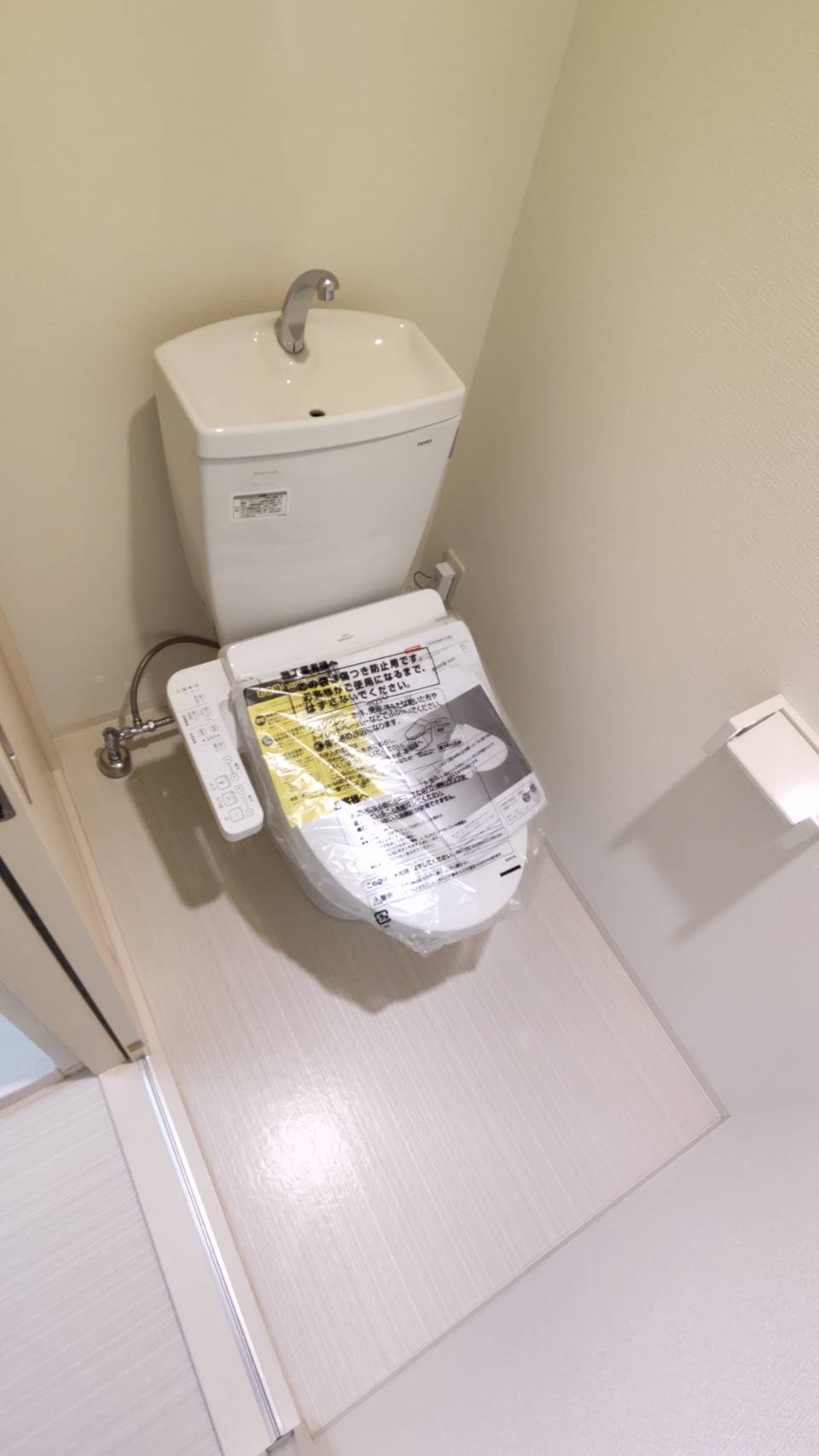 トイレ　ウォシュレット機能付きです