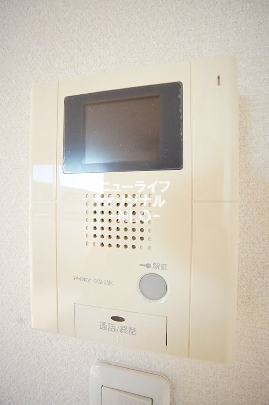 セキュリティ　室内から訪問者を目視できるTVモニターホン付で安心☆